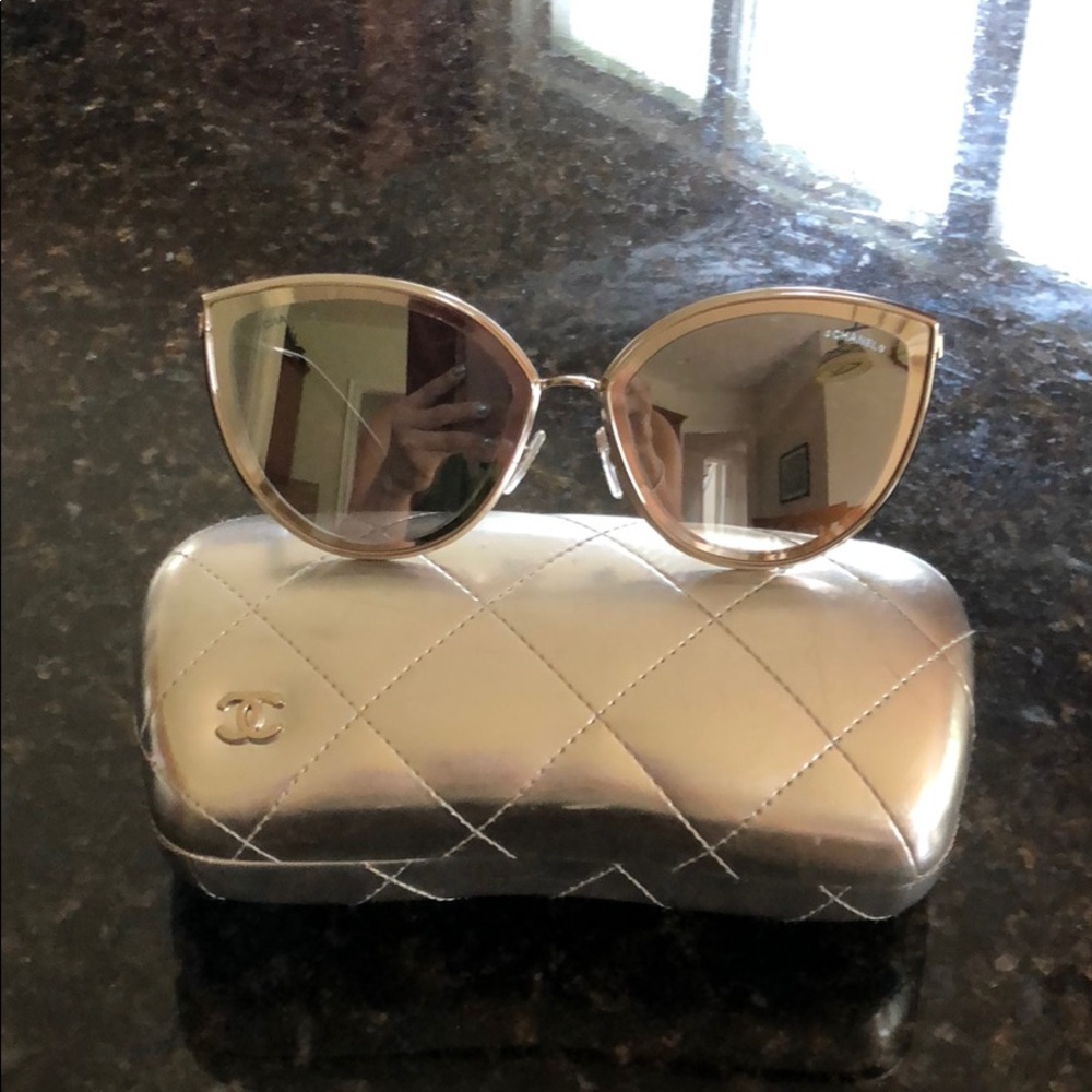 CHANEL Cat eye sunglasses Model#4222